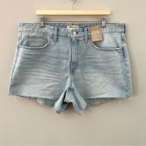 NWT Madewell Relaxed Denim Shorts Blue Light Wash Frayed Hem Distressed Plus 14W